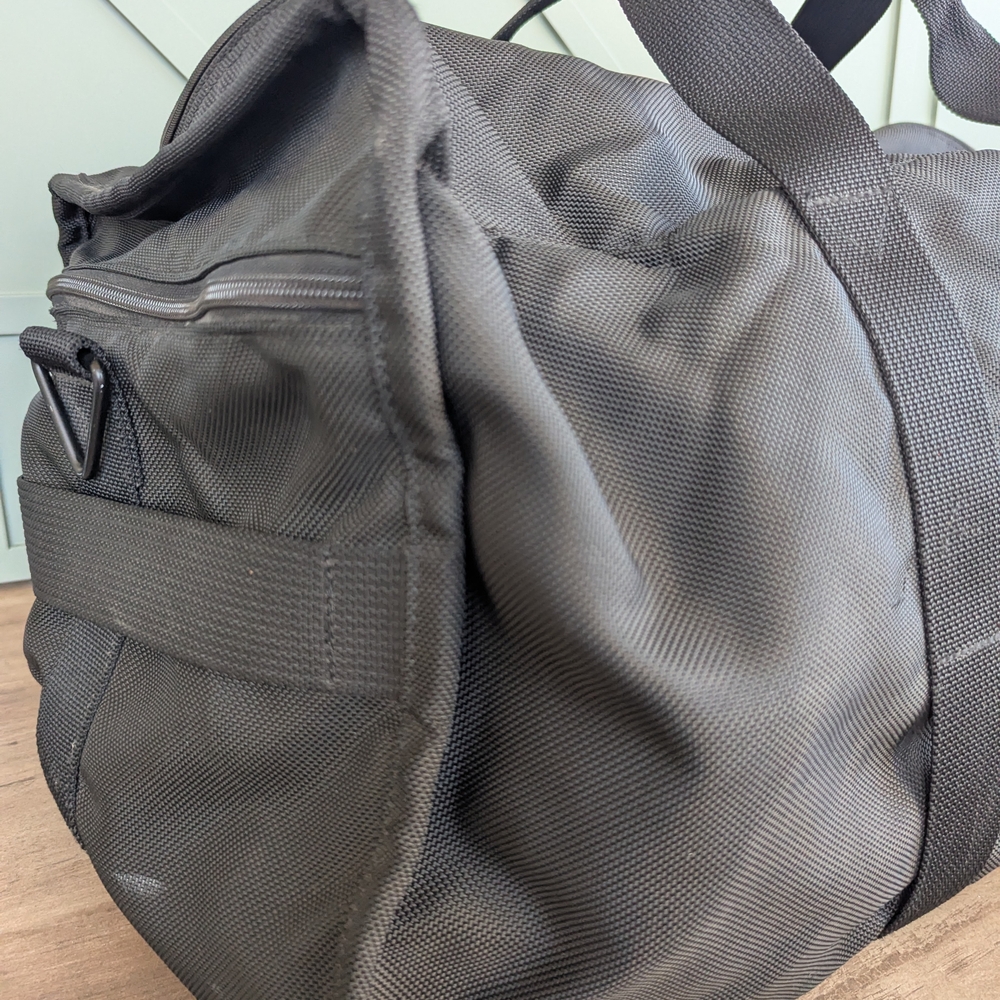 Tumi Classic Black Duffel Bag - Picture 7 of 14
